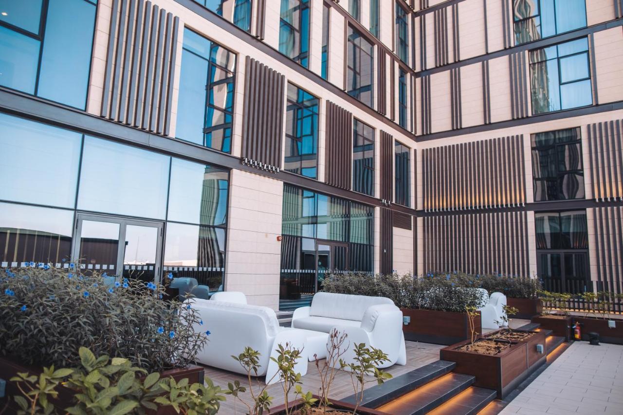 Aparthotel Staybridge Al-maktoum Airport By Ihg Dubai