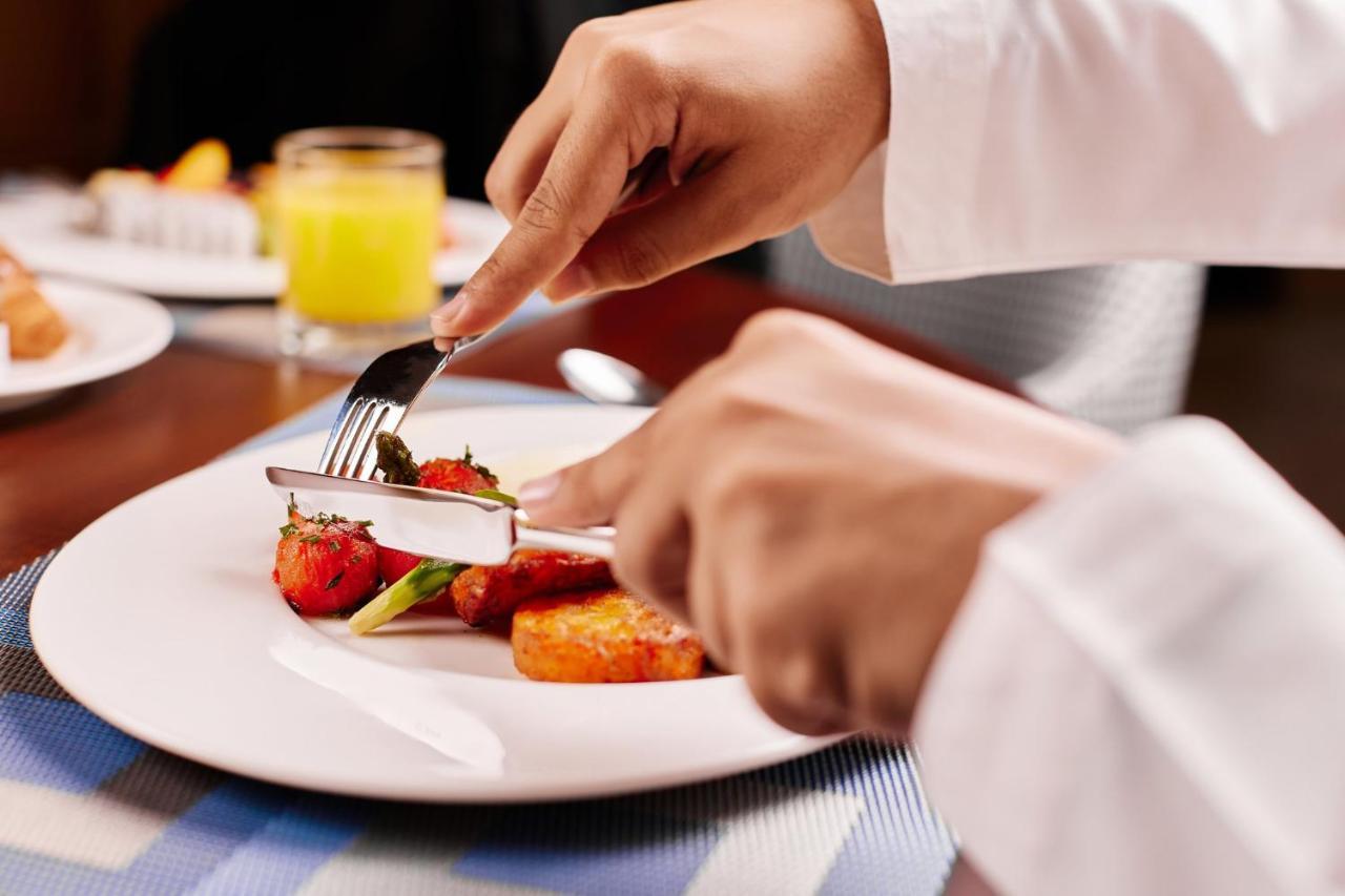 Appart hôtel Staybridge Al-maktoum Airport By Ihg 4*